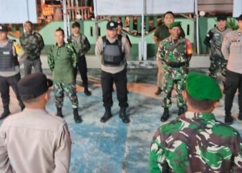 Polresta Manado, bekerja sama dengan TNI dan Pemerintah Kota Manado, telah melaksanakan kegiatan Rutin Yang Ditingkatkan (KRYD) untuk menciptakan kondisi yang aman dan tertib di wilayah hukum Polresta Manado, Sabtu (10/8/2024).