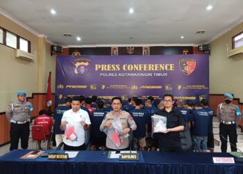 Polres Kotim Jajaran Polda Kalteng melaksanakan kegiatan Press Conference gabungan Antara Satreskrim dan Satresnarkoba yang diselenggarakan di Aula Tunggal Penaluan Polres Kotim, Selasa (13/08/2024) Pukul 10.00 WIB.