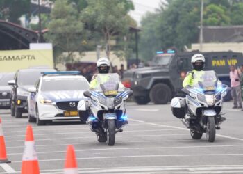SIMULASI: Polda Sumut menggelar simulasi sistem Pengamanan Kota (Sispamkota) di Lapangan Parkir Polda Sumut jelang Pilkada 2024, Kamis (15/08/2024). (Foto Dok/ Polda Sumut)