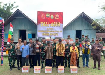 Kapolres Samosir AKBP Yogie Hardiman S.H., M.H., bersama Tim Pengawas dan Evaluasi (Wasev) TNI Manunggal Membangun Desa (TMMD) ke-121 Kodim 0210/Tapanuli Utara (TU), melaksanakan kunjungan kerja ke Desa Hasinggahan Kecamatan Sianjur Mulamula Kabupaten Samosir. Kegiatan tersebut meliputi tatap muka dengan masyarakat desa hasinggaan dan peninjauan langsung lokasi pelaksanaan TMMD. (15/08/2024)