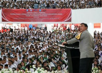 Kapolda Sulawesi Utara Irjen Pol Yudhiawan menjadi pemateri pada kegiatan Pengenalan Kehidupan Kampus Mahasiswa Baru (PKKMB) Universitas Sam Ratulangi Tahun 2024, bertempat di Auditorium Universitas Sam Ratulangi (Unsrat) Manado, Kamis (15/8/2024).