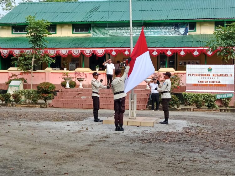 PTPN IV regional 2 unit Balimbingan menggelar peringatan HUT Kemerdekaan Republik Indonesia ke-79 yang di pusatkan di Lapangan kantor sentral unit Balimbingan, Kecamatan Tanah Jawa, Kabupaten Simalungun, Sumatera Utara, Sabtu (17/08/2024) pukul 08:00 WIB.