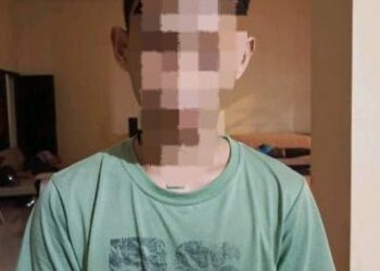Tim Bravo Resmob Polresta Manado berhasil mengamankan seorang terduga pelaku penganiayaan. Penangkapan ini merupakan tindak lanjut dari laporan yang diterima terkait penganiayaan yang terjadi pada Kamis, 15 Agustus 2024, sekitar pukul 16.00 WITA di Kelurahan Malalayang, Kecamatan Malalayang, Sabtu (17/8/20240 sekitar pukul 04.00 WITA.