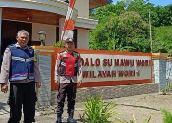 Polresta Manado melalui program unggulannya, Pos Paja Somat (Polisi Pantau Gereja dan Sholat Jumat), terus memperkuat upaya pencegahan gangguan Kamtibmas di wilayah hukum Polsek Wori. Program ini dilaksanakan dengan melibatkan personel kepolisian yang secara rutin memantau kegiatan ibadah di gereja-gereja setiap hari Minggu dan sholat Jumat di masjid-masjid, Minggu (18/8/2024).