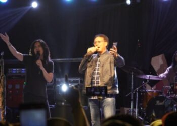 Rangkaian peringatan HUT ke 79 RI di Kabupaten Ogan Komering Ilir ditutup dengan pesta rakyat yang digelar di halaman gedung kesenian Kayuagung pada Selasa, (20/8) malam, rangkaian HUT RI di Kabupatenan OKI tidak hanya menghibur juga jadi penggerak ekonomi bagi masyarakat.