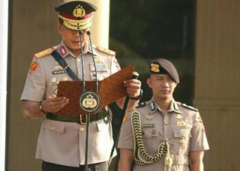 Upacara Hari Juang Polri yang dilaksanakan perdana di Polda Sulut ini, dipimpin oleh Kapolda Sulut Irjen Pol Yudhiawan, dan dihadiri oleh Wakapolda Sulut Brigjen Pol Bahagia Dachi, para PJU Polda, dan seluruh personel Polda Sulut, di halaman Presisi Mapolda Sulut.