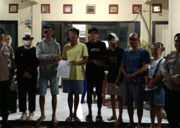 Polsek Mapanget berhasil menyelesaikan kasus penganiayaan melalui pendekatan problem solving pada Rabu, 21 Agustus 2024. Peristiwa penganiayaan yang melibatkan dua warga setempat, berawal dari kesalahpahaman yang memicu emosi.