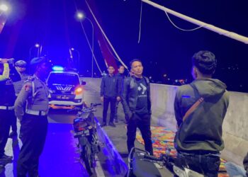 Polres Samosir melaksanakan Patroli Presisi pada Sabtu malam hingga Minggu dinihari. Kegiatan yang dimulai pukul 23:00 Wib ini dilakukan sebagai langkah cipta kondisi menjelang pelaksanaan ibadah Minggu serta untuk mengantisipasi terjadinya tindak pidana di Kabupaten Samosir.