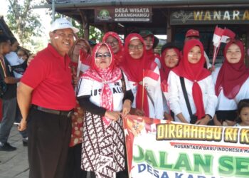 Pada hari ini (Minggu, 24/8/2024), Jalan Sehat dalam rangka HUT RI 79 Desa Karangmangu, Kecamatan Kroya, Kabupaten Cilacap "Nusantara Bau-Indonesia Maju" diselenggarakan.