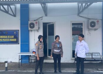Polresta Manado hari ini memulai tahap penilaian kepatuhan pelayanan publik 2024 oleh Ombudsman RI. Kegiatan ini diawali dengan kunjungan tim Ombudsman RI Perwakilan Provinsi Sulawesi Utara yang bertujuan untuk menilai standar pelayanan publik di institusi kepolisian setempat, Senin (26/8/2024).