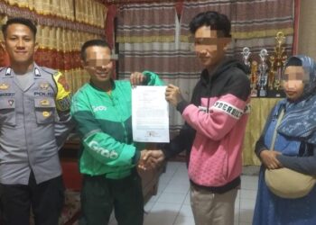 Bhabinkamtibmas Polsek Tikala, Brigpol Theo Maskikit, kembali menunjukkan dedikasinya dalam menjaga keamanan dan ketertiban masyarakat dengan melakukan giat problem-solving terkait kasus pengrusakan di Kelurahan Banjer, Lingkungan II, Kecamatan Tikala, Kota Manado, yang terjadi pada hari, Senin (26/8/2024).