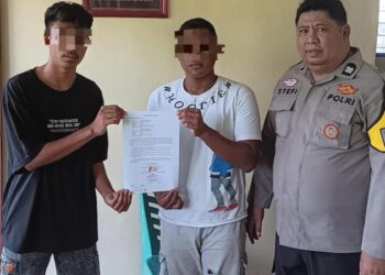 Aiptu Stefi Paputungan, yang bertugas sebagai Bhabinkamtibmas di Polsek Wori, berhasil menyelesaikan sebuah kasus penganiayaan melalui pendekatan problem solving. Dalam upaya ini, Aiptu Stefi menempatkan mediasi dan perdamaian sebagai prioritas utama, membantu kedua belah pihak mencapai kesepakatan yang damai, Rabu (28/8/2024).