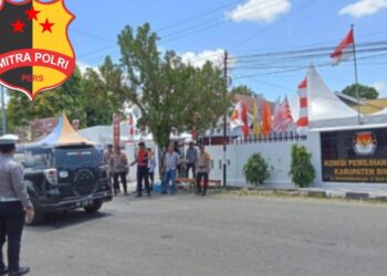 Muh Said Mattoreang, yang merupakan Kepala Biro Media Tindak Cetak/Online, bersama Ibrahim Hasan, Kepala Biro Media Suluh Nusantara News asal Makassar, dihentikan ketika hendak melintasi karpet merah menuju salah satu ruangan tempat pendaftaran calon Bupati dan Wakil Bupati Sinjai.