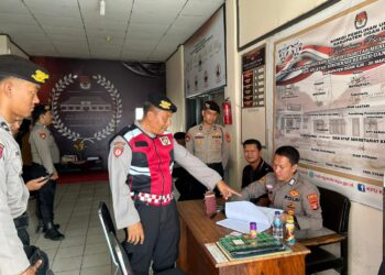 Polres Ogan Ilir menggelar Operasi Mantap Praja Musi 2024 yang dimulai sejak 27 Agustus dan akan berlanjut hingga seluruh tahapan Pilkada selesai. Operasi ini menjadi upaya preventif kepolisian dalam mengawal proses demokrasi yang aman, damai, dan tertib di wilayah Kabupaten Ogan Ilir.
