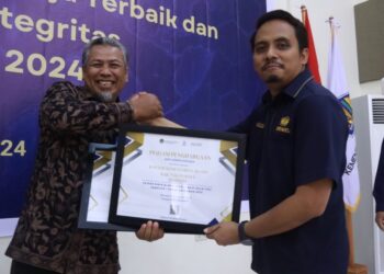 Kantor Kementerian Agama (Kemenag) Kabupaten Nagan Raya berhasil meraih penghargaan Indikator Kinerja Pelaksanaan Anggaran (IKPA) sangat baik (nilai 100) semester 1 tahun anggaran 2024 dari Kantor Pelayanan Perbendaharaan Negara (KPPN). Penghargaan tersebut diserahkan dalam Stakeholder Day dan penyerahan apresiasi kepada satuan kerja berkinerja terbaik periode semeseter 1 2024 yang digelar KPPN Tipe A1 Meulaboh pada 1 Agustus 2024.