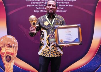 Penghargaan tingkat nasional itu diterima secara langsung oleh Penjabat Wali Kota Sabang Andri Nourman, di Krakatau Ballroom TMII, Jakarta, Kamis (8/8/24) kemarin.
