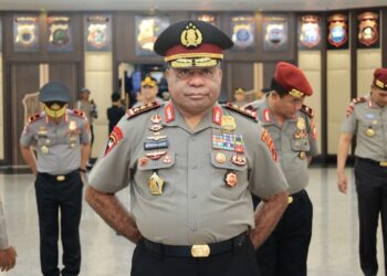 Komjen Pol Mathius D. Fakhiri, Jabatan Kapolda Papua