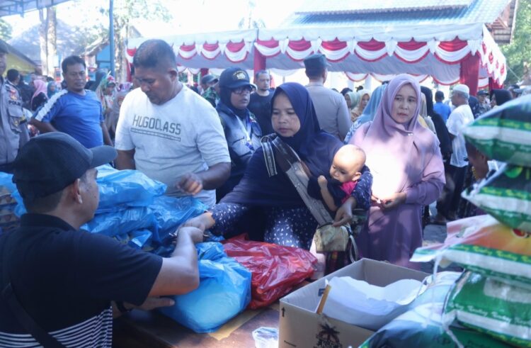 Gerakan Pangan Murah (GPM) tersebut disenggarakan oleh Dinas Pangan Aceh bekerjasama dengan Perum Bulog serta Dinas Pertanian dan Pangan Kota Sabang