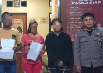 Polsek Bunaken kembali menunjukkan komitmennya dalam penyelesaian masalah masyarakat dengan berhasil menyelesaikan kasus perzinahan melalui metode problem solving. Kasus ini melibatkan sejumlah pihak yang terlibat dalam masalah sosial yang cukup kompleks.