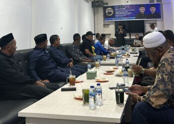 Bakal Calon Bupati dan Wakil Bupati Nagan Raya Jonniadi, SE, M.Si -Zaini Mantri Doi, S.Kep menggelar Silahturahmi dan Konsolidasi bersama Para Pimpinan Partai Politik Pengusung guna untuk menyusun langkah Pemenangan menuju pilkada Nagan Raya tahun 2024. Kegiatan ini berlangsung di coffe Jeep Kupi 2 Gampong Lung Baro Kecamatan Suka Makmue Nagan Raya Rabu 04 September 2024.