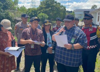 Polres Samosir melaksanakan pengamanan kegiatan Constatering (pencocokan) objek perkara eksekusi di Huta Saitnihuta, Desa Saitnihuta, Kecamatan Pangururan, Kabupaten Samosir.Jumat (06/09/2024).