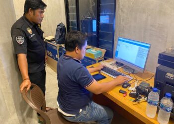 Pada Jumat malam, 6 September 2024, Pejabat Sementara Kasi TIK Polres Samosir Brigpol Buyung Adrianto, bersama tim melaksanakan pemasangan perangkat CCTV dan jaringan internet di venue pertandingan voli pantai PON XXI Aceh-Sumut 2024, yang berlokasi di Creative Hub Samosir Pantai Indah Situngkir Kecamatan Pangururan Kabupaten Samosir.