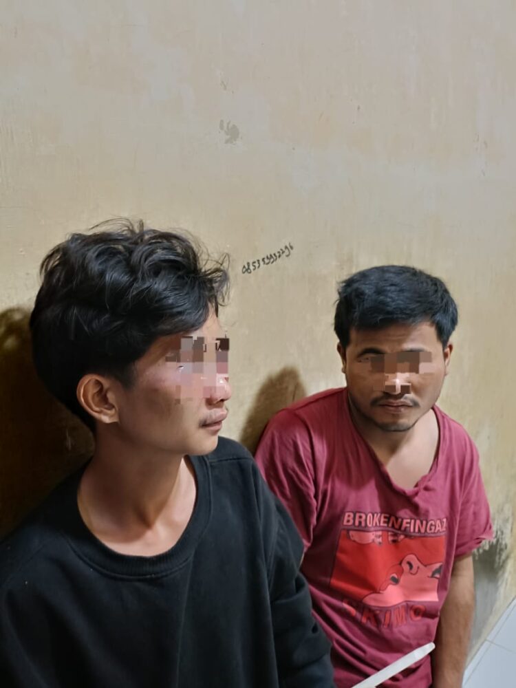 Pelaku yang diamankan adalah PIJ (21) Karyawan swasta warga Dusun Aek Mardua desa Bandar Tinggi Kec. Bilah Hulu Kab Labuhanbatu dan SZ (23) tidak bekerja warga Pondok Indomi Desa Bandar Tinggi Kec. bilah hulu, Labuhanbatu, Sumut.