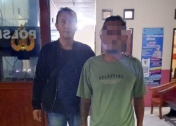 Tim Resmob Polsek Tikala berhasil mengamankan seorang pelaku penganiayaan berinisial MM, yang telah melarikan diri selama kurang lebih 1 tahun 8 bulan. Pelaku ditangkap setelah melakukan tindak pidana penganiayaan dengan menggunakan senjata tajam jenis tombak, Jumat (6/9/2024).