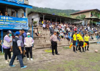 Dalam rangka Operasi Mantap Praja Toba 2024, personel Polres Samosir telah dikerahkan untuk melakukan pengamanan di Kantor KPU dan Bawaslu Kabupaten Samosir. Dalam menciptakan Pilkada Damai, personel Bhabinkamtibmas juga menjalankan program Cooling System yang bertujuan menciptakan kedamaian selama masa tahapan Pilkada Serentak 2024.