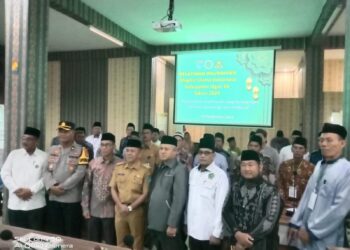 Kegiatan ini bertempat di Kampus A Pondok Pesantren Al Ittifaqiah, Indralaya, dan dimulai pada pukul 07.00 WIB. Acara tersebut bertujuan untuk meningkatkan kualitas dan wawasan para dai dan daiyah di Kabupaten Ogan Ilir agar mampu menyebarkan pesan-pesan Islam yang moderat dan bersinergi, Selasa (10/09/2024).