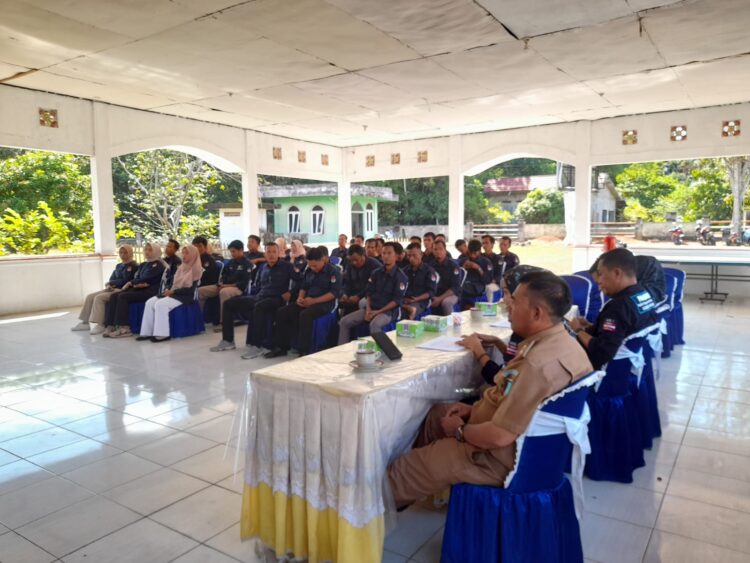 Polsek Muara Kuang turut serta menghadiri acara Rapat Pleno Terbuka Rekapitulasi Daftar Pemilih Sementara Hasil Perbaikan (DPSHP) untuk Pemilihan Serentak Tahun 2024. Acara yang digelar di Balai Kantor Kecamatan Rambang Kuang, Selasa (10/09/2024) ini dimulai pukul 10.00 WIB dan dihadiri oleh berbagai elemen penyelenggara serta aparat terkait.