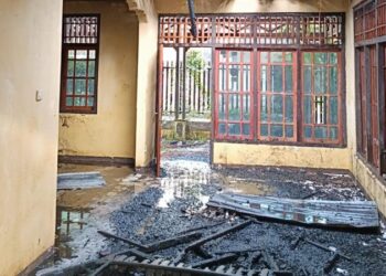 Polsek Tikala menerima laporan dari Call Center 112 tentang adanya kebakaran rumah di Kelurahan Tikala Baru Lingkungan 1, Kecamatan Tikala, Kota Manado, Pada hari Kamis, 12 September 2024 pukul 05.55 WITA.