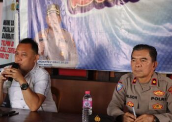 Polresta Manado menggelar kegiatan Jumat Bacirita bersama dengan warga masyarakat setempat. Kegiatan ini bertujuan untuk membahas situasi keamanan dan ketertiban masyarakat (kamtibmas) di wilayah hukum Polresta Manado, Jumat (13/9/2024).