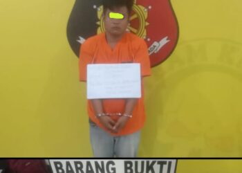 Seorang pria berinisial BS alias Bembeng (32 Th) warga Desa Ledong Barat, Kecamatan Aek Ledong, Kabupaten Asahan ditangkap Polisi saat hendak melakukan transaksi sabu. Kanit Reskrim Polsek Kualuh Hulu Ipda Ilhamsyah memimpin penangkapan tersebut.