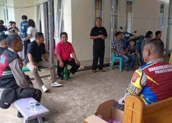Polsek Wori menggelar kegiatan MI NGGU KASIH di Desa Bulo, Kecamatan Wori, Kabupaten Minut. Kegiatan ini disampaikan oleh Kanit Binmas, Aiptu Suparmin, yang memberikan materi dan himbauan terkait keamanan dan menjaga masyarakat (Kamtibmas), Minggu (15/9/2024).