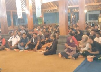 Deklarasi yang berlangsung di Joglo Semar, depan kediaman H. Rofik Harnanto, anggota DPR RI dari Fraksi Partai Keadilan Sejahtera (PKS), dihadiri oleh lebih dari 200 sopir angkot yang siap mendukung penuh pasangan tersebut dalam Pilkada mendatang.