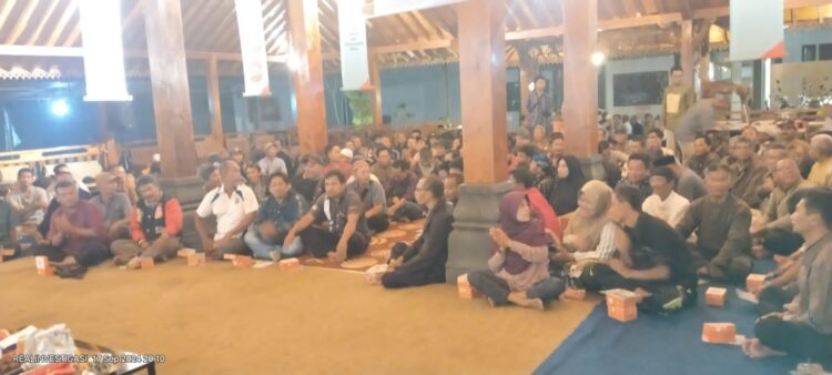 Deklarasi yang berlangsung di Joglo Semar, depan kediaman H. Rofik Harnanto, anggota DPR RI dari Fraksi Partai Keadilan Sejahtera (PKS), dihadiri oleh lebih dari 200 sopir angkot yang siap mendukung penuh pasangan tersebut dalam Pilkada mendatang.