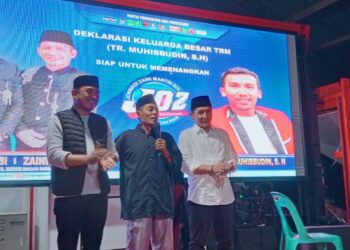Deklarasi yang berlangsung dikediaman Raja Tansa Selasa (18/09/24) malam ini dihadiri ratusan kerabat dan keturunan Raja Tampok, serta mantan tim pemenangan Teuku Raja Muhibudin, SH yang pernah mencalonkan diri pada pileg yang lalu dari Partai Aceh.