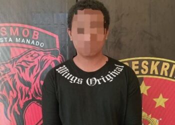 Tim ALPHA Resmob Polresta Manado berhasil mengamankan seorang terduga pelaku persetubuhan terhadap anak di Kelurahan Buha, Kecamatan Mapanget, Kota Manado. Pelaku yang berinisial RTL, seorang pria berusia 21 tahun, diduga telah melakukan tindak pidana tersebut terhadap korban berinisial ACP, seorang pelajar berusia 13 tahun, Senin (18/09/2024) sekitar pukul 15.45 WITA.