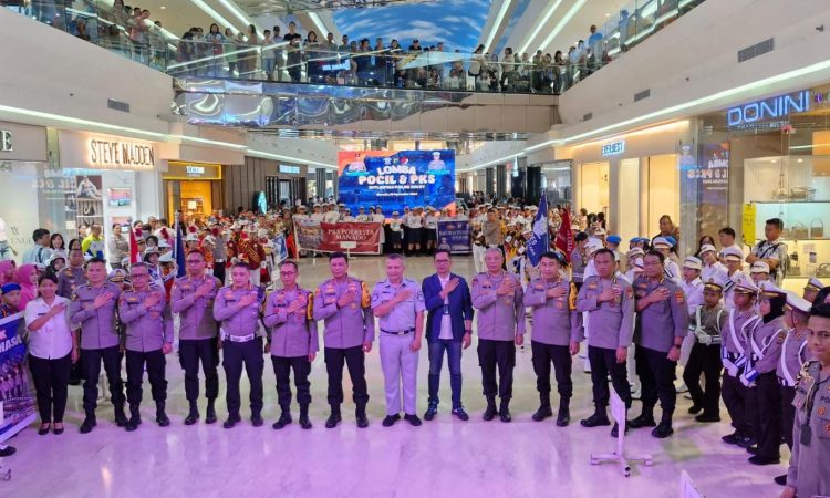 Di Atrium Manado Town Square berlangsungnya kegiatan Lomba Pocil (Polisi Cilik) dan PKS (Patroli Keamanan Sekolah). Acara ini diselenggarakan oleh Dit Lantas Polda Sulut sebagai bagian dari perayaan Hari Lalu Lintas Bhayangkara Ke-69 Tahun 2024, Rabu (18/9/2024).