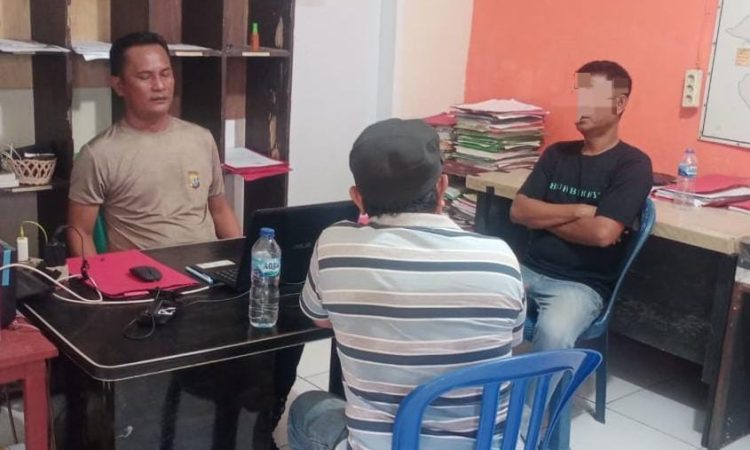 personel Polsek Pineleng melaksanakan kegiatan problem solving untuk menangani permasalahan pengancaman yang terjadi di wilayahnya. Kegiatan ini bertujuan untuk meredakan ketegangan dan mencari solusi yang tepat bagi semua pihak yang terlibat, Kamis (19/9/2024).