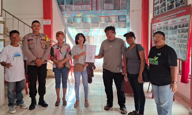 Polsek Tuminting berhasil mengimplementasikan strategi problem solving untuk menangani permasalahan hutang pinjaman yang melibatkan sejumlah warga setempat dengan perusahaan pembiayaan. Langkah ini diambil setelah menerima banyak keluhan dari masyarakat yang mengaku terjebak dalam utang yang memberatkan akibat praktik penagihan yang tidak manusiawi, Jumat (20/9/2024).
