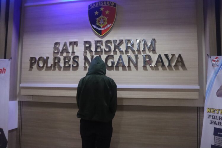 Satuan Reserse Kriminal (Satreskrim) Polres Nagan Raya berhasil menangkap pelaku bandar arisan bodong berinisial ND (26) di Kota Denpasar, Bali, Minggu, 22 September 2024.