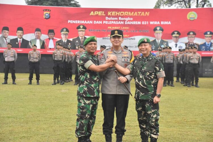 Kapolda Riau Irjen Iqbal mengadakan acara pelepasan secara besar-besaran di Mapolda Riau, Kamis (26/9/24) pagi.