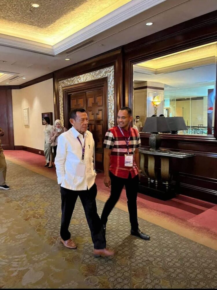 Drs. H.T. Zulkarnaini atau Ampon Bang dari partai Golkar dan Jamaludin Idham, SH.M dari partai PDI-P. Mereka akan dilantik sebagai anggota DPR-RI pada 01 Oktober 2024 mendatang