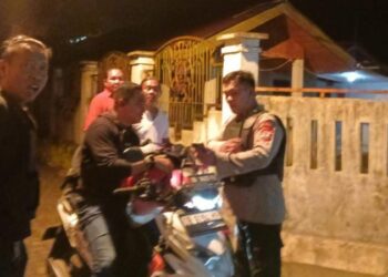Personel Polsek Jajaran Polresta Manado meluncurkan inovasi terbaru mereka, yaitu program “Sibulan” (Sikat Pemabuk Jalanan). Kegiatan ini dilaksanakan pada Jumat malam, 27 September 2024, dan bertujuan untuk menanggulangi kasus berkendara di bawah pengaruh alkohol yang sering menimbulkan kerawanan di jalan raya.