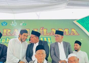 Acara Muzakarah Ulama Se-Aceh Ke-XIII Tahun 2024 M/1446 H digelar di Dayah Bustanul Huda, Gampong Alue Cek Doi, Kec. Julok, Kab. Aceh Timur, Minggu (29/9/2024). Adapun tema yang diusung dalam muzakarah kali ini adalah “Melalui Muzakarah Ulama Kita Tingkatkan Pemahaman Ummat Islam Terhadap Hukum Tauhid, Tasawuf dan Fiqh".