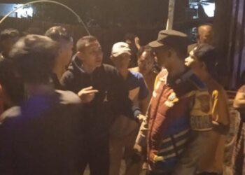 Perkelahian antar warga terjadi di Kelurahan Ternate Baru, Lingkungan II, Kecamatan Singkil, Kota Manado. Insiden ini menyebabkan salah satu warga, Muhamad Sahril Kahambau, alias Bomba (34 tahun), mengalami luka tusuk akibat terkena senjata tajam jenis panah wayer, Pada Minggu, 29 September 2024, sekitar pukul 00.10 WITA.