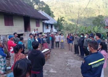 Satu unit rumah warga di Silusung Dusun I, Desa Sabulan, Kecamatan Sitio-tio, Kabupaten Samosir, terbakar pada Rabu dini hari (02/10/2024). Kebakaran ini menelan satu korban jiwa, DS, seorang remaja penyandang disabilitas berusia 16 tahun.