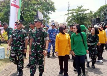 Polsek Wenang melaksanakan pengamanan kegiatan pembukaan Pameran Alusista Tri Matra yang diadakan dalam rangka memperingati HUT TNI ke-79.